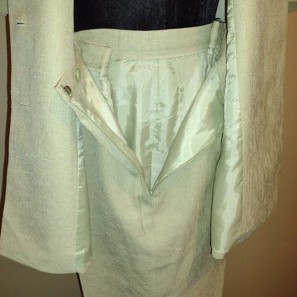 Le Suit Essentials, 2pc Pant Suit, Size-14, Light Green Color - Picture 6 of 6